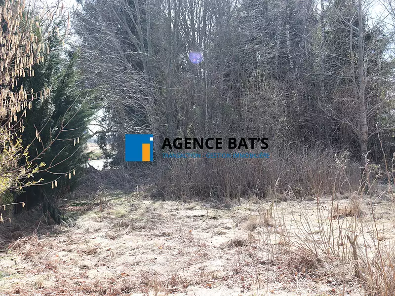 Terrain, 775 m²