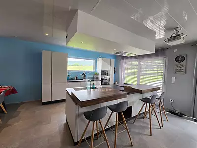 Maison, 208 m²