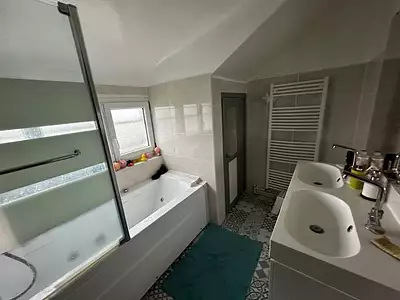 Maison, 240 m²
