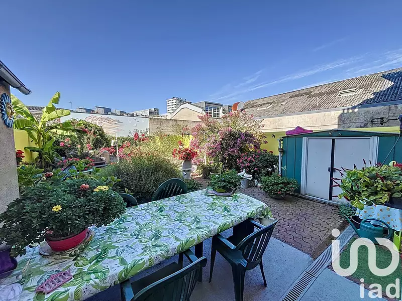 Immeuble, 137 m²