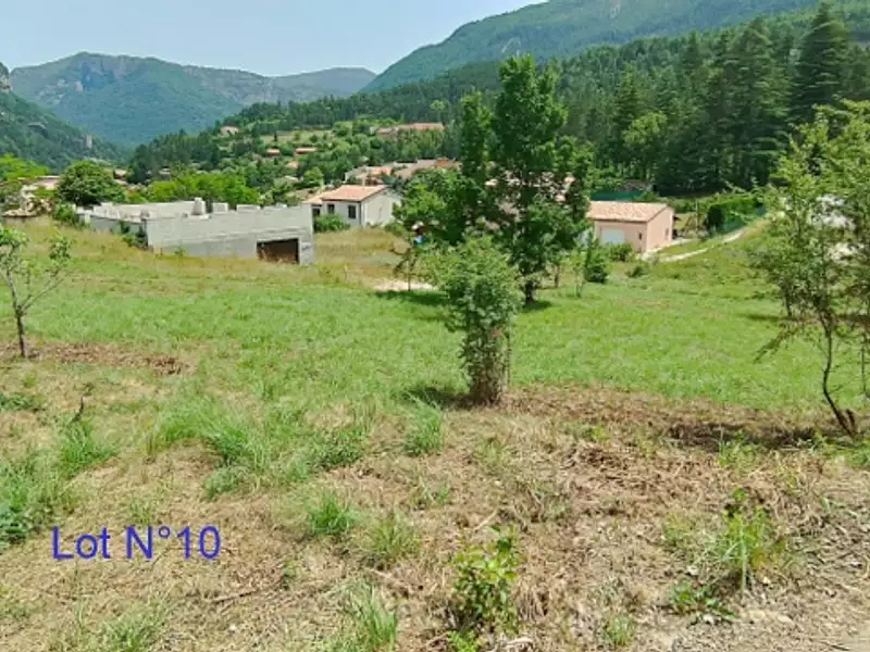 Terrain, 665 m²