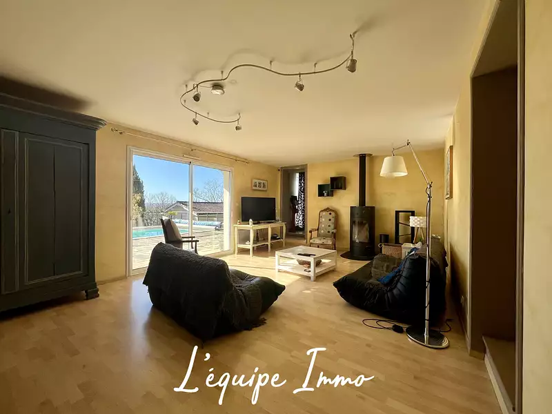 Maison, 168 m²