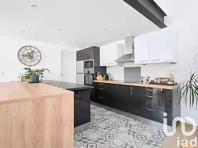 Maison, 240 m²