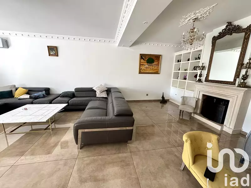 Maison, 327 m²