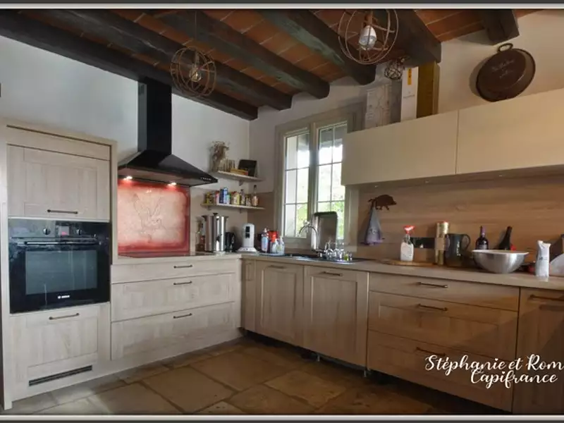 Maison, 220 m²
