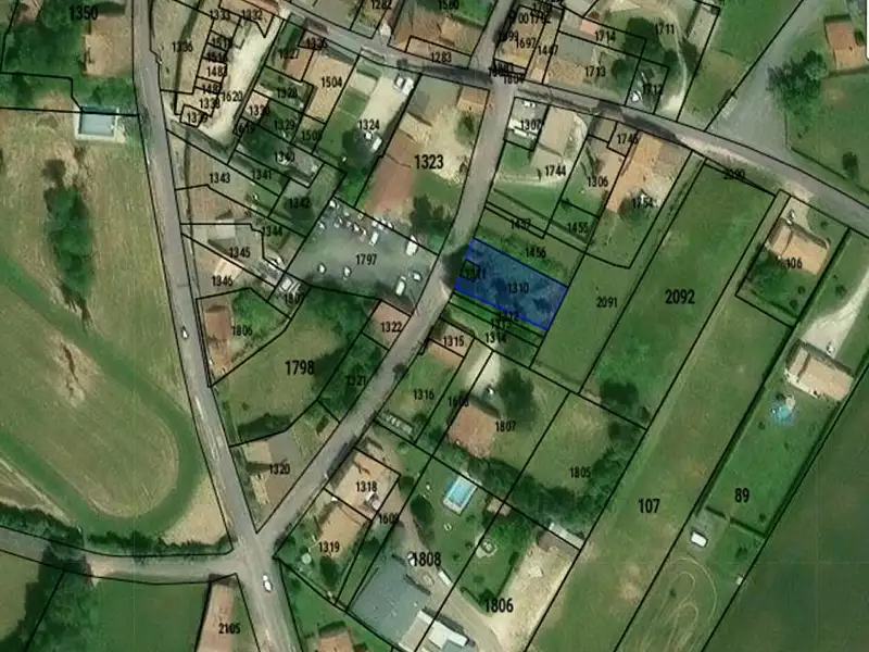 Terrain, 676 m²