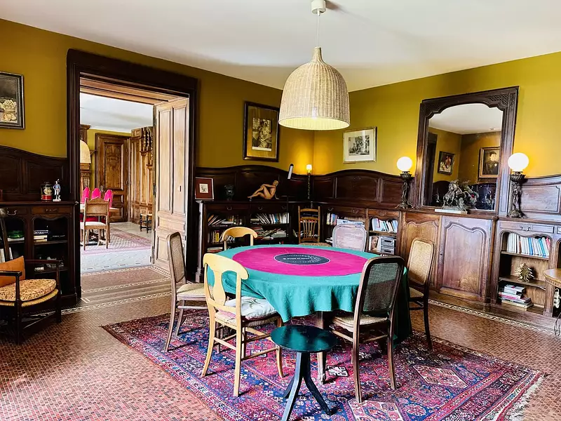 Maison, 756 m²