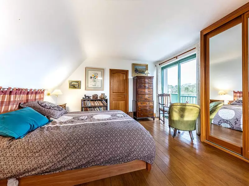 Maison, 254 m²