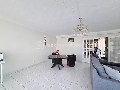 Maison, 180 m²