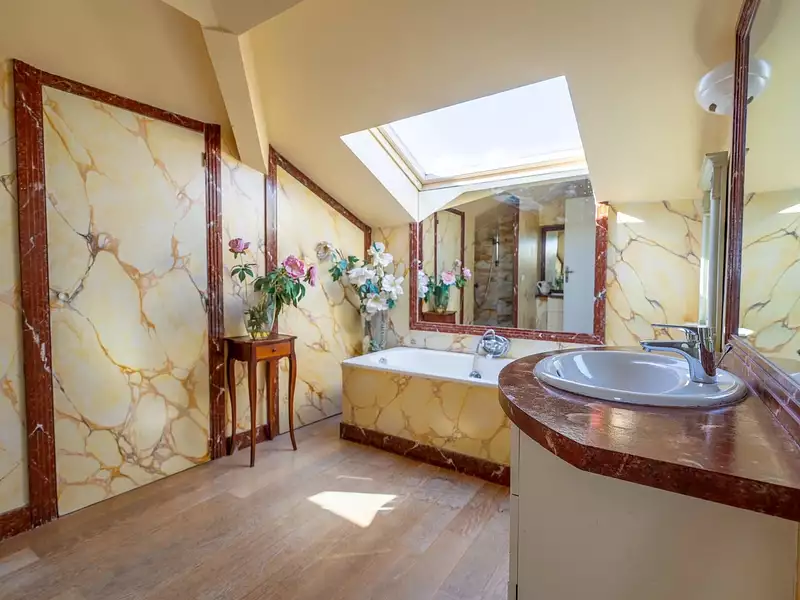 Maison, 338 m²
