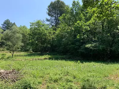 Terrain, 14 930 m²
