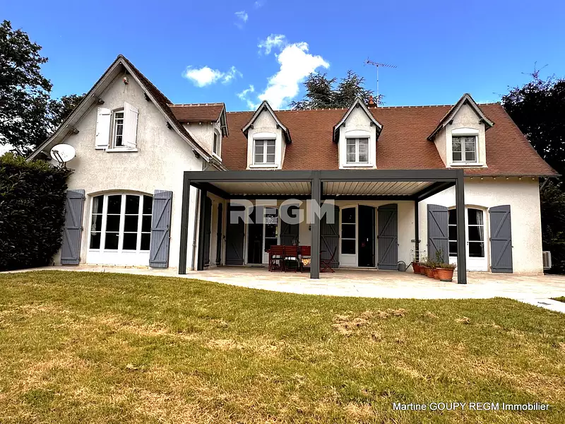 Maison, 250 m²