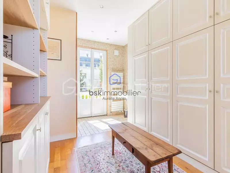 Maison, 318 m²