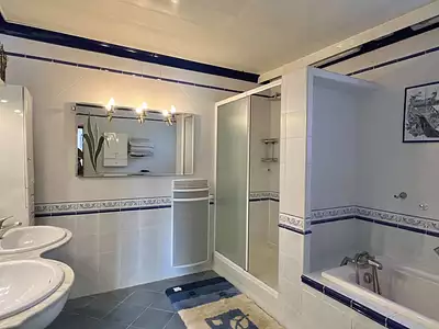 Maison, 166 m²