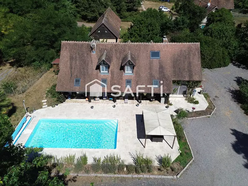 Maison, 237 m²