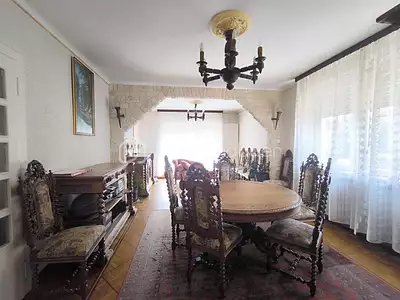 Maison, 210 m²