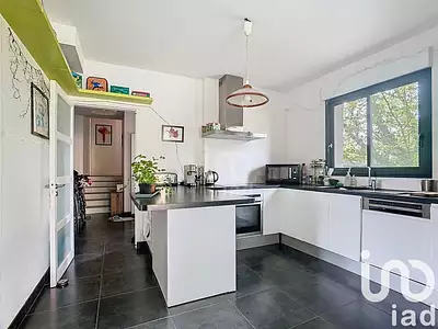 Maison, 196 m²