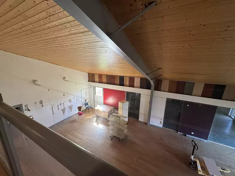 Divers, 594 m²
