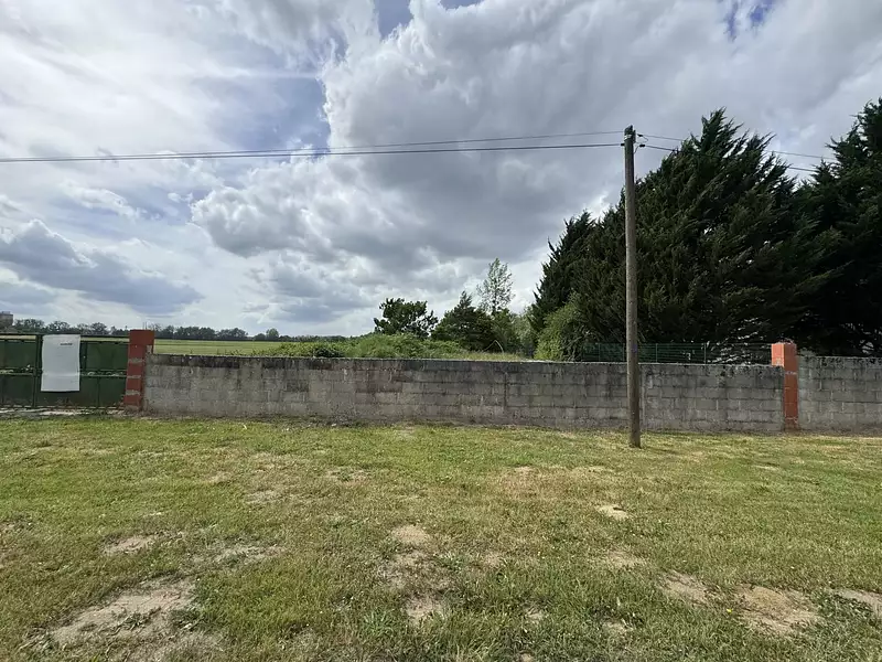 Terrain, 639 m²
