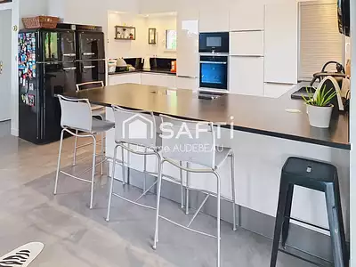Maison, 191 m²