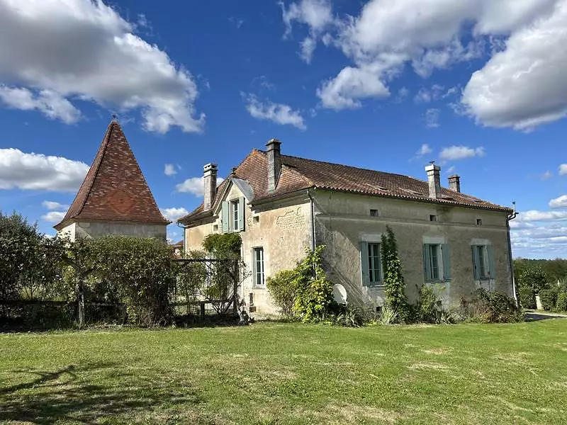 Maison, 330 m²