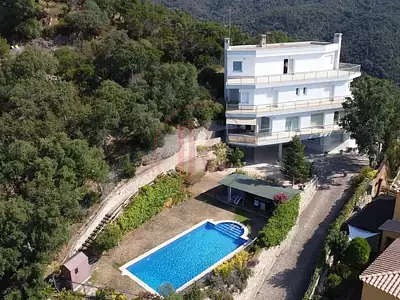 Maison, 496 m²