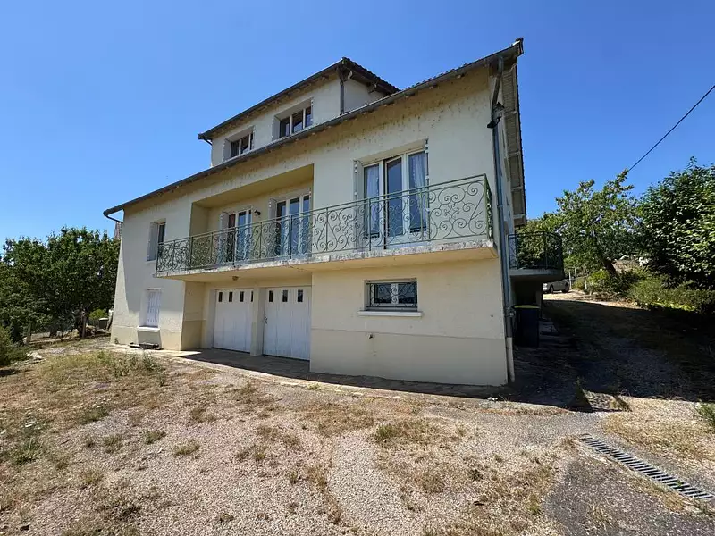 Maison, 245 m²