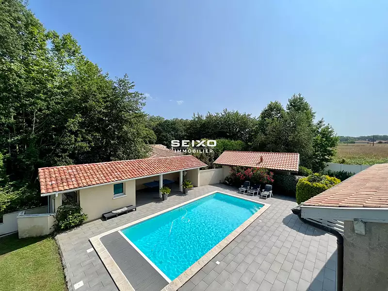 Maison, 273 m²