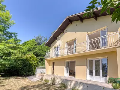 Maison, 145 m²