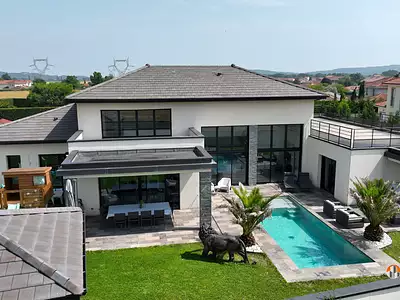 Maison, 272,5 m²
