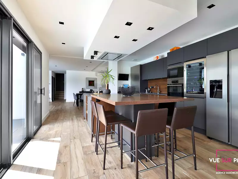 Maison, 205 m²