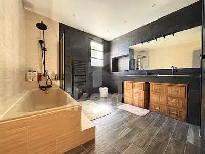 Maison, 180 m²