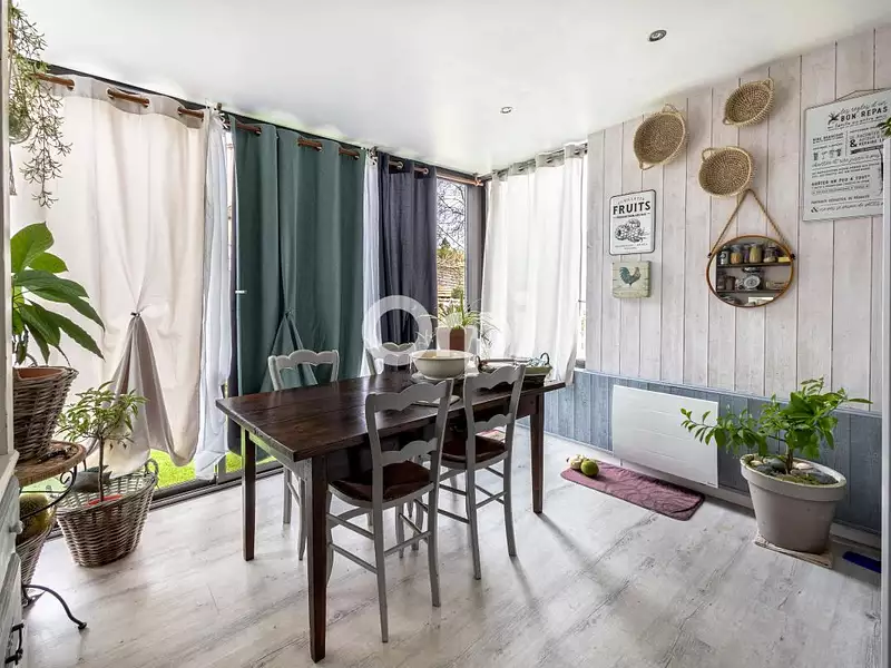 Maison, 170 m²