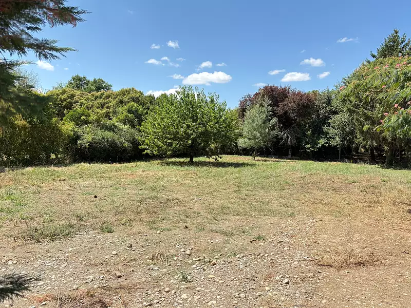 Terrain, 860 m²