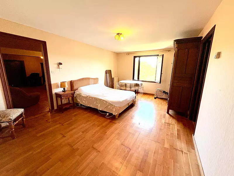 Maison, 210 m²