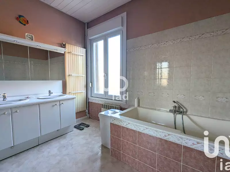 Maison, 215 m²