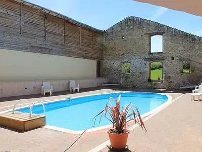 Maison, 1 500 m²