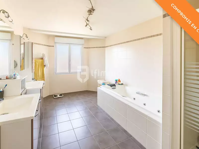 Maison, 174 m²