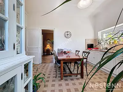 Maison, 250 m²