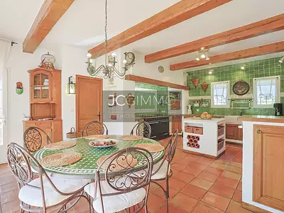 Maison, 310 m²