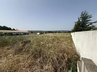 Terrain, 748 m²