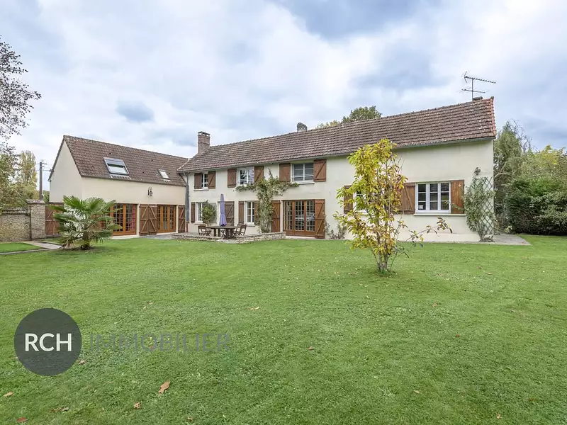 Maison, 260 m²