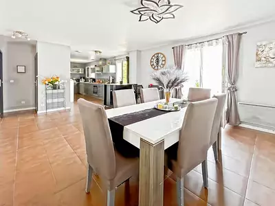 Maison, 121 m²