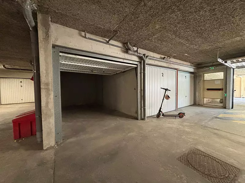 Parking, 11 m²