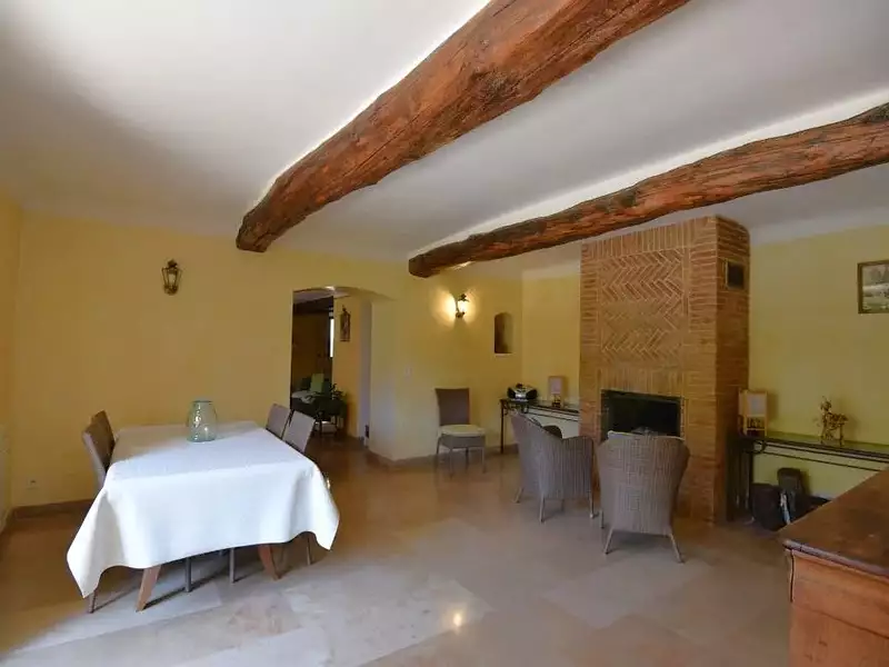 Maison, 180 m²