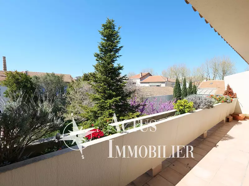 Maison, 242 m²
