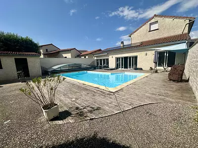 Maison, 219 m²