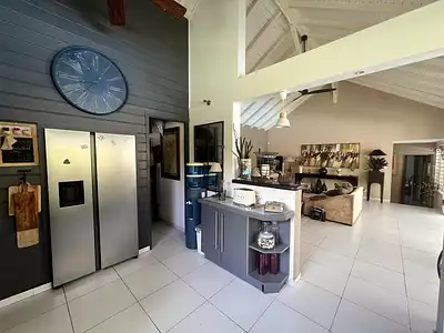 Maison, 180 m²