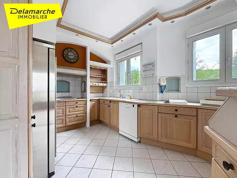 Maison, 256 m²
