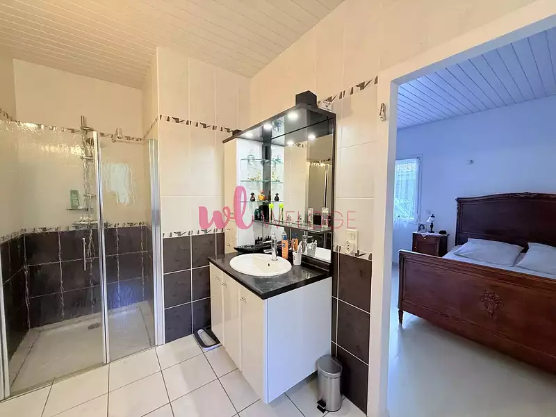 Maison, 175 m²
